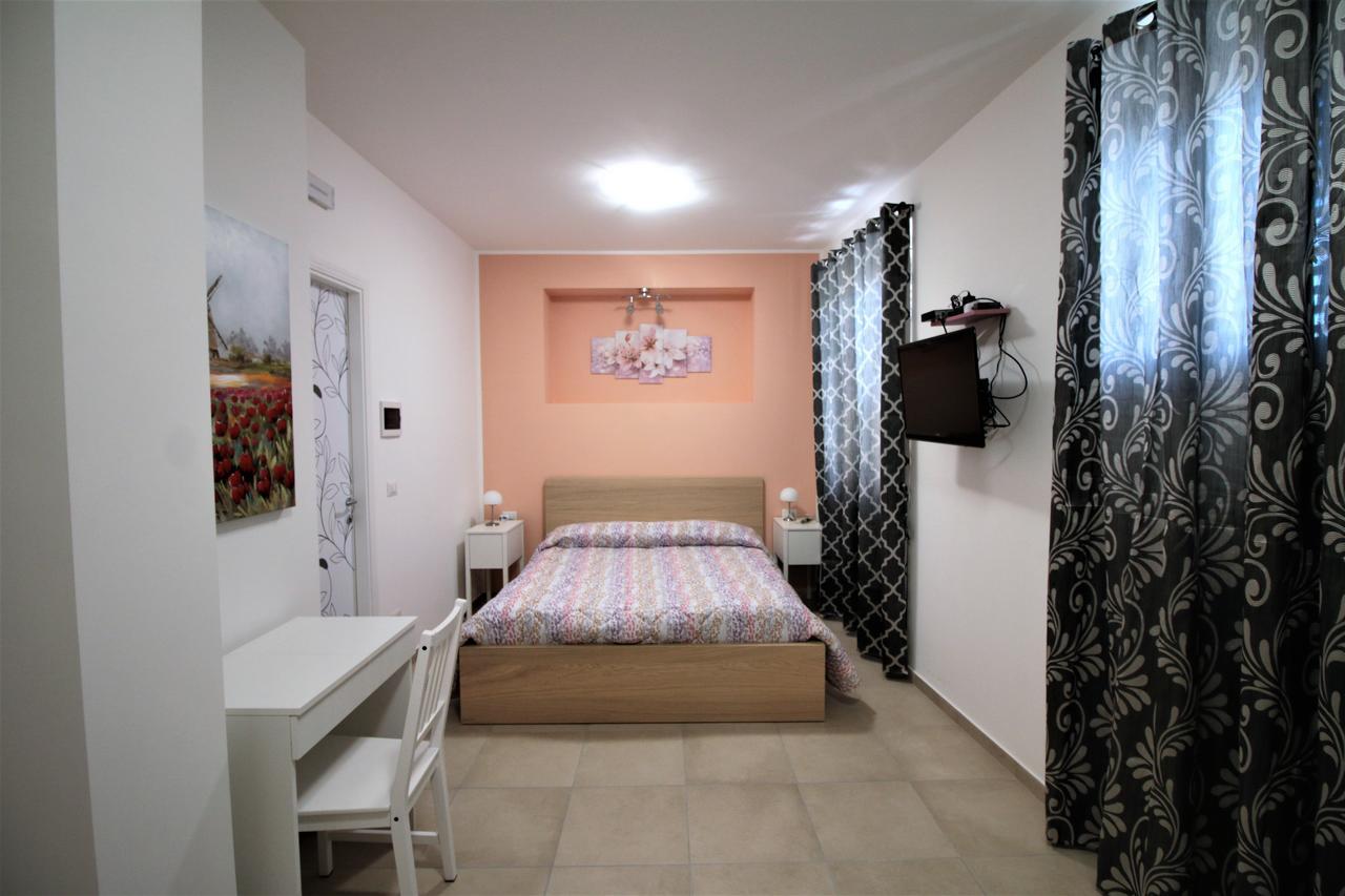 Bed and Breakfast La Rosatea Монреале Экстерьер фото