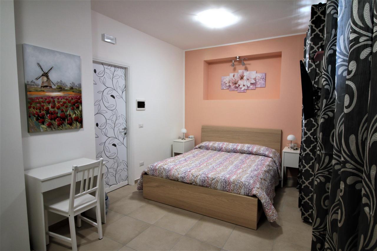 Bed and Breakfast La Rosatea Монреале Экстерьер фото